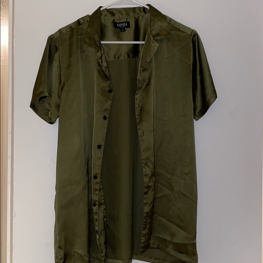 Small - Green - Silky BooHooMAN Button Down